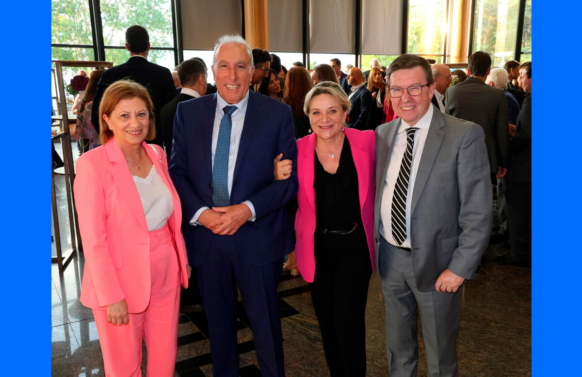 Elena Espinosa, Francisco Puga, Josefina García y Carlos López Font